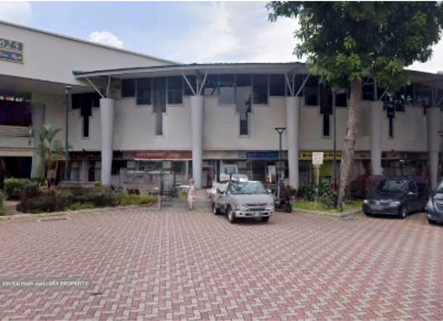 Elias Mall (D18), Retail #578549411